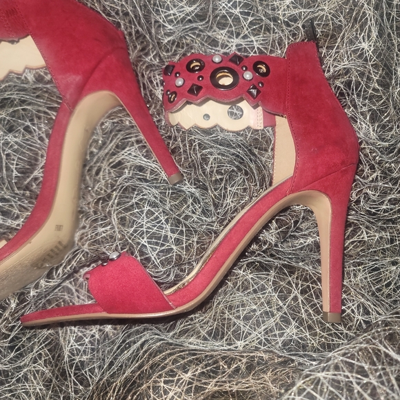 Jessica Simpson Red Heels - Picture 6 of 8